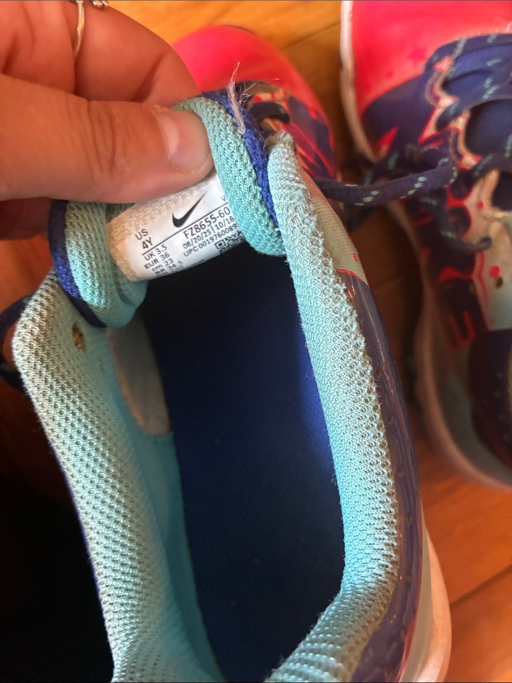 Nike Kids cleats in ICE POP - Picture 6 of 7